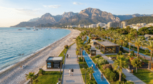 Первая линия моря vs Приватность предгорья: Как выбрать локацию под свой образ жизни в 2026 году 2